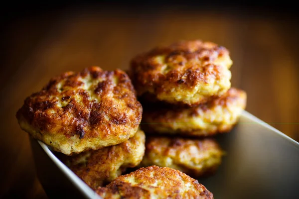 Galettes de viande frites sous forme de céramique — Photo