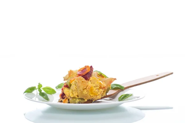 Karfiol sült cékla, sárgarépa, cukkini, tojás — Stock Fotó