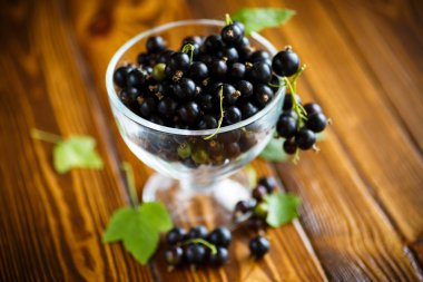 Cam kasede siyah frenk üzümü.