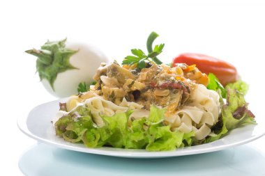 Patlıcan soslu haşlama ev yapımı erişte