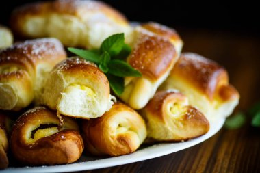 ev yapımı kek krem peynir ile