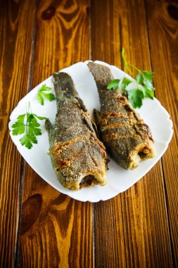 breading içinde kızarmış balık