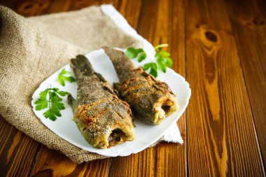 breading içinde kızarmış balık