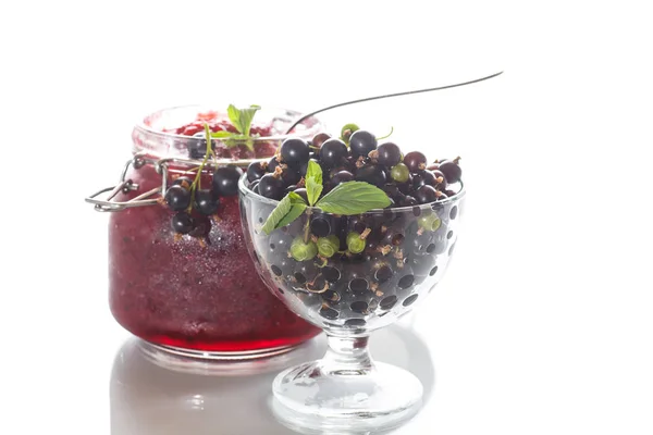 Berry olgun Siyah frenk üzümü reçeli ile — Stok fotoğraf