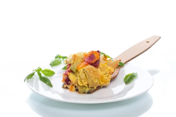 Cauliflower baked with beets, carrots, zucchini in egg — Stock Photo, Image