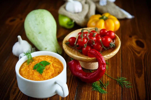 Cozido abobrinha cozida no vapor com legumes — Fotografia de Stock