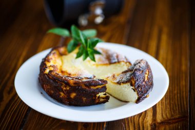 iştah açıcı tatlı süzme peynir güveç