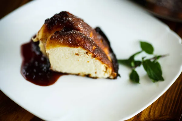 Appetizing sweet cottage cheese casserole — Stock Photo, Image