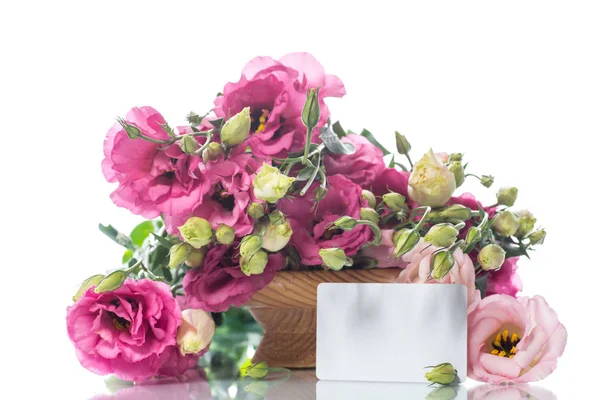 Hermoso ramo de flores de lisianthus rosa — Foto de Stock