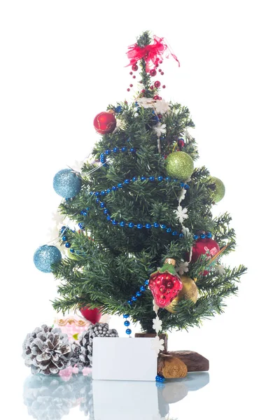Adornos multicolores de Navidad — Foto de Stock
