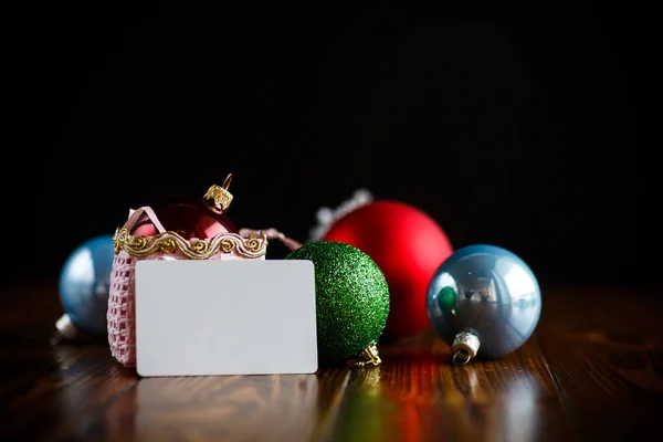 色とりどりのクリスマスの装飾 — ストック写真