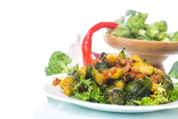 Brussels sprouts fried with beans close-up — Stock Photo, Image