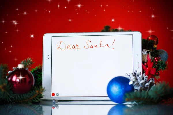 Brief an den Weihnachtsmann auf einem Tablet — Stockfoto