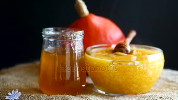Pumpkin Porridge Raisins Honey Glass Plate — Stock Video
