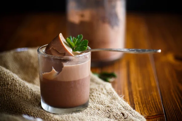 Homemade chocolate mousse — Stock Photo, Image