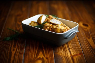 meyilli dereotu ile kızarmış tavuk