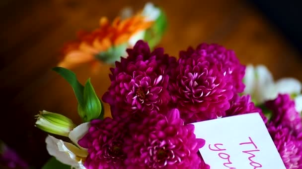 Bellissimo bouquet di fiori diversi — Video Stock