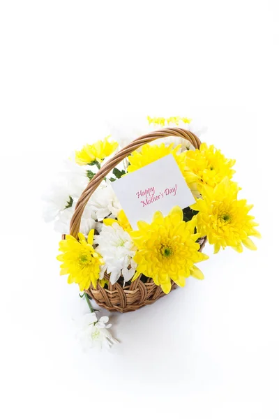花束，黄色和白色的菊花，在白色上分离 — 图库照片