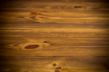 Koyu düğümlü doğal ahşaptan kahverengi ahşap zemin