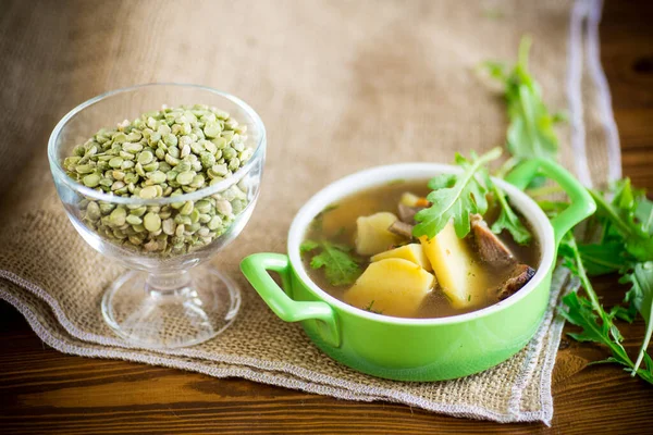 Hot Pea Soup Meat Vegetables Plate Wooden Table — Stock Photo, Image