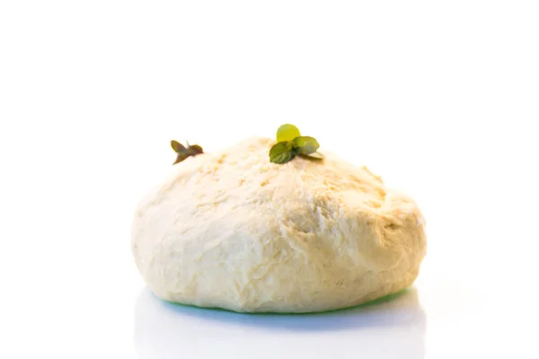 Piece Raw Yeast Dough Sprig Mint Isolated White Background — Stock Photo, Image