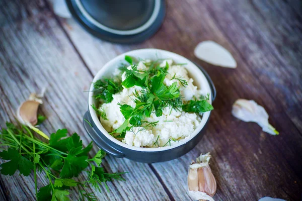 Salted Homemade Cottage Cheese Garlic Herbs Bowl Wooden Table — Stock Photo, Image