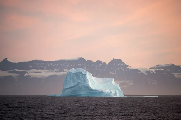 Iceberg em Groenlândia — Fotografia de Stock