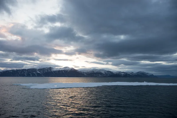 Puesta de sol en Groenlandia —  Fotos de Stock