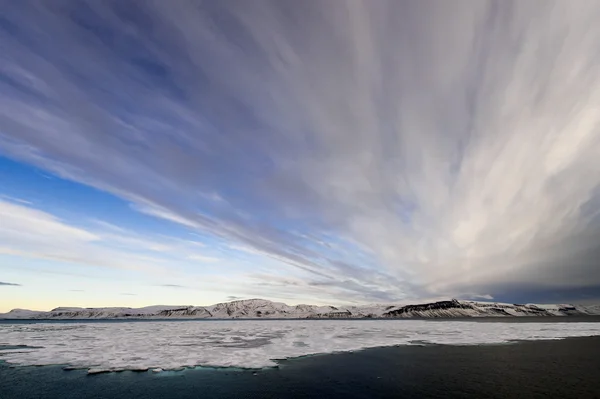 氷の砕氷船 — ストック写真