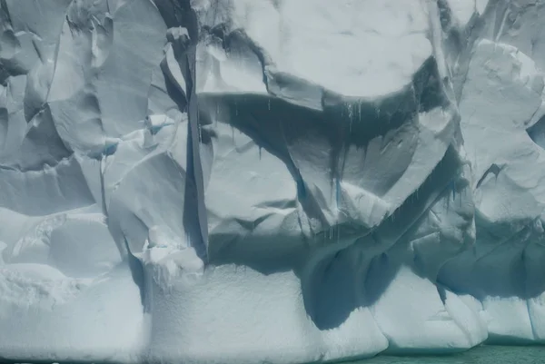 Belle vue sur les icebergs en Antarctique — Photo