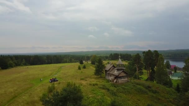 空中の典型的なロシアの田舎の風景 — ストック動画