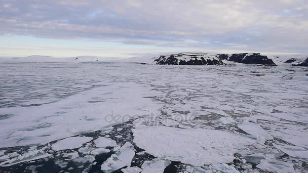 Viajar en el hielo, Ártico — Vídeos de Stock