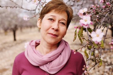 Güzel bir kadının portresi 