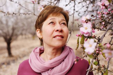 Güzel bir kadının portresi 