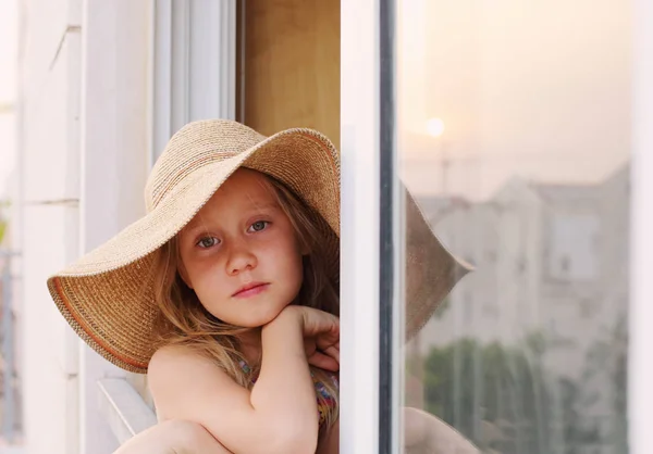 Portrait of cute little girl — Stock Photo, Image