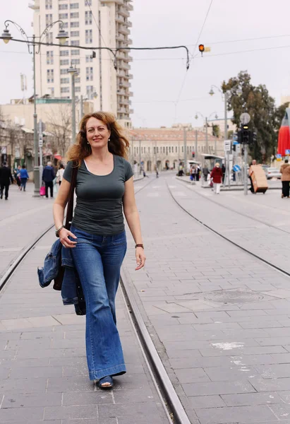 Mujer madura sonriente —  Fotos de Stock