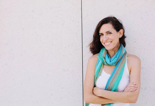 Sonriente hermosa mujer — Foto de Stock