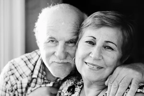 Happy senior couple — Stock Photo, Image