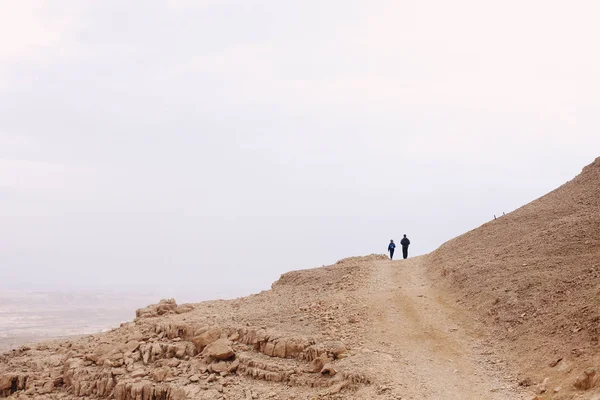 Familie Wandelen Berg — Stockfoto