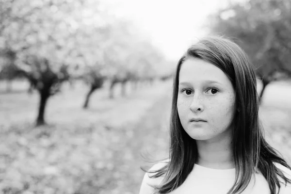 Closeup Portrait Teen Girl Walking Rural Blossom Park Daytime — Stock Photo, Image