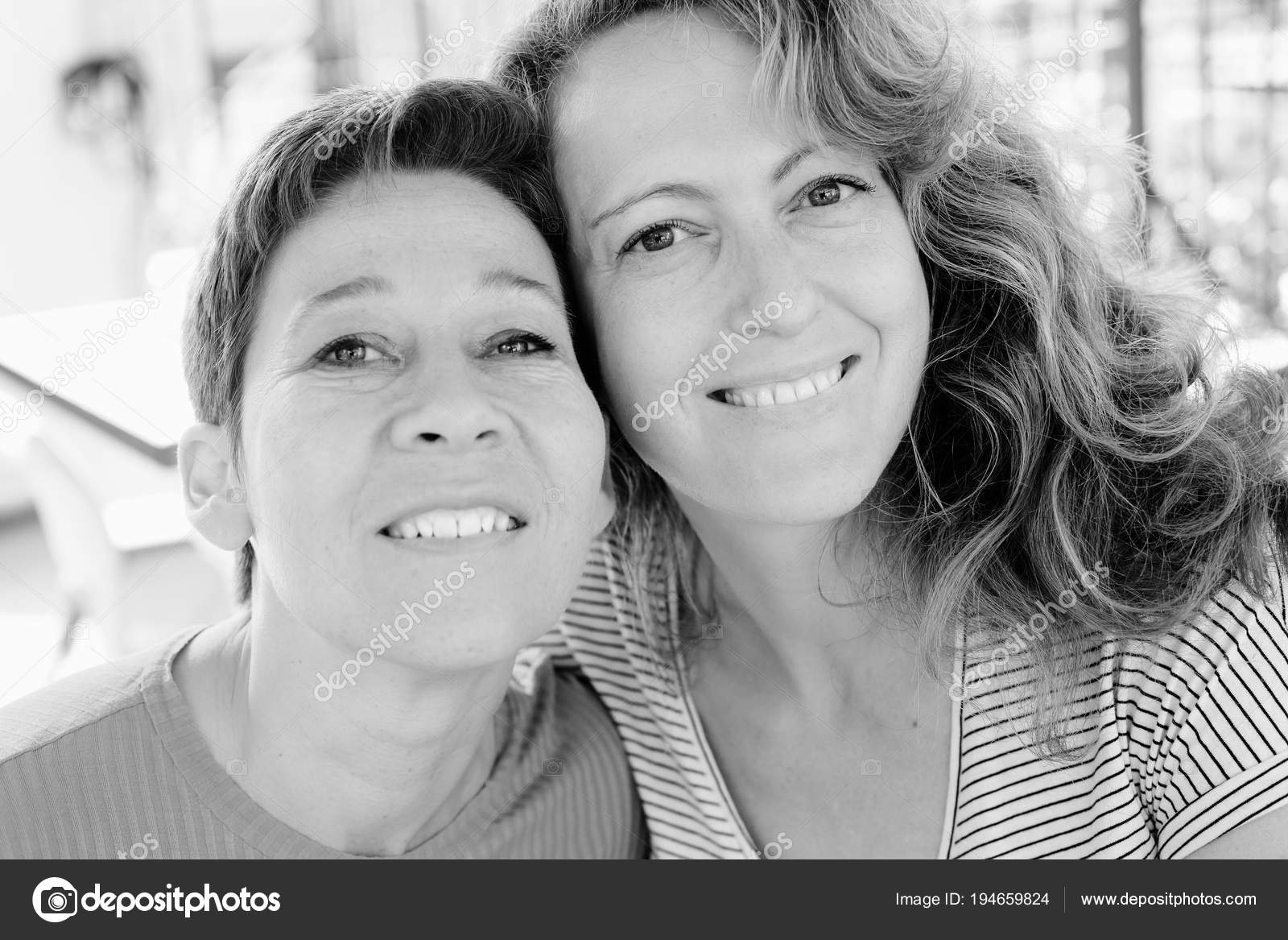 19+ Retrato De La Persona Autorrealizada Madura Y Feliz