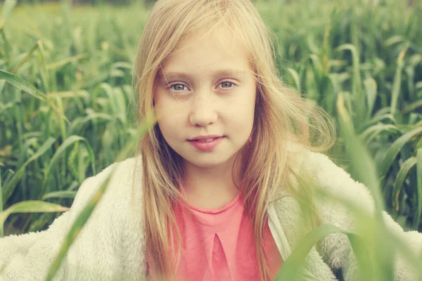 Portrait Summer Green Rye Person Care Safe Covid19 Kid Park — Stock Photo, Image