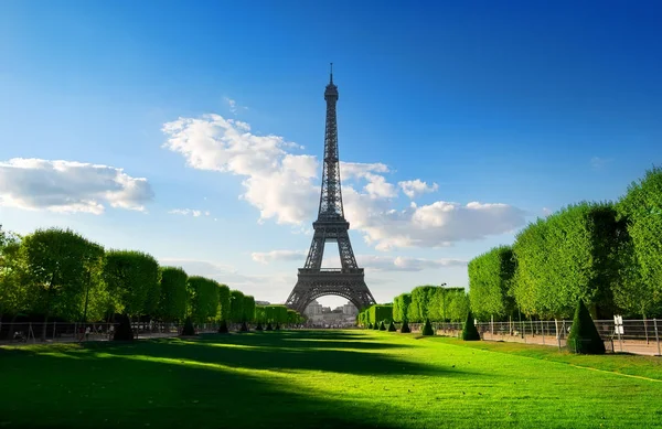 Spring at Champs de Mars — Stock Photo, Image