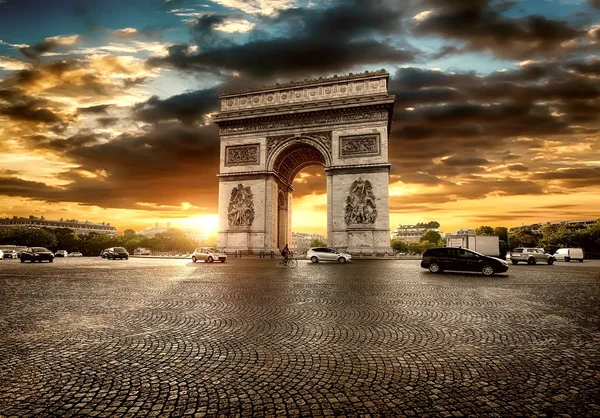 Parisian Arc de Triomphe — 图库照片