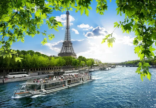 Boat trip on Seine — Stock Photo, Image