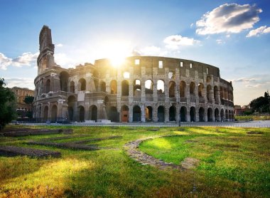 Büyük colosseum kalıntıları