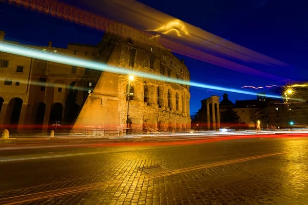 Colosseum dämmerung, italien — Stockfoto