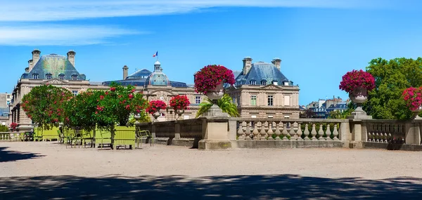 룩셈부르크 궁전 파리 — 스톡 사진