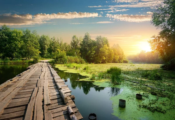 Bridge over river — Stock Photo, Image