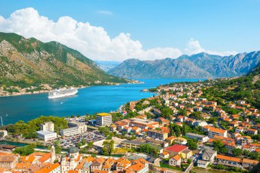 Kotor koyu'nda görüntüle